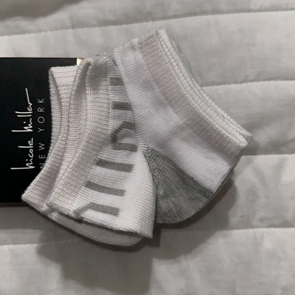 nicole miller Ladies 6 Pack No Show Ankle Socks White Pink Green Gray